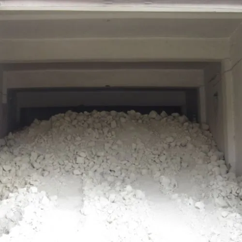 Bulk chalk powder storage